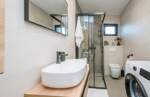 LuxStay Apartments APT3 - Private Parking, Terrace - Foto 20