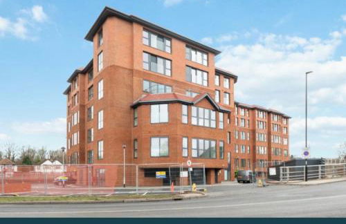 Deluxe 2BR Flat with Cinema, Gym, Parking & Games - Foto 15