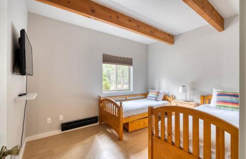 Welcome to The Village Hideout, Steps to the Village, Resort, Golf, SHARC, AC, Hot-tub, Grill and Bikes - Foto 17