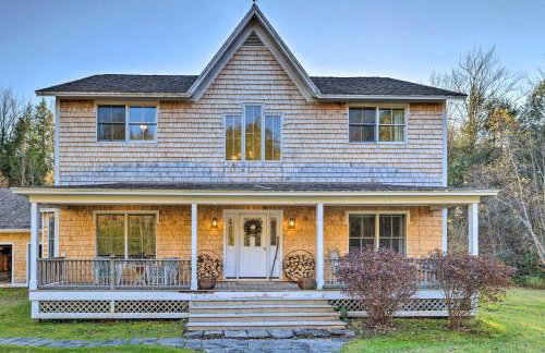 Private Home with Hot Tub Near Jay Peak Slopes - Foto 1