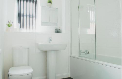 Contractors and Relocators Apt - Long Stay Savings - Fibre Optic Hi-Speed Wi-Fi - Multiple Free Parking Spaces - Netflix - Sleeps 4 - Foto 12