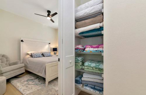 Bright New Home Family Oasis Near the Shore - Foto 16