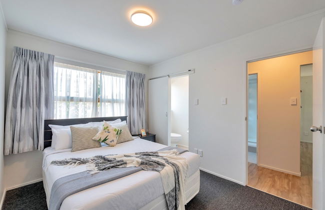 Bright 3 Bedroom near St Lukes Mall 3 - Photo 7