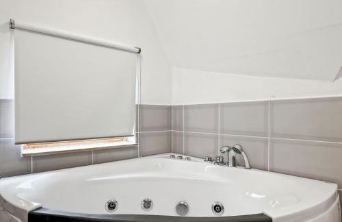 La Citadine - Suite Balnéo & Terrasse - Rennes - Foto 5