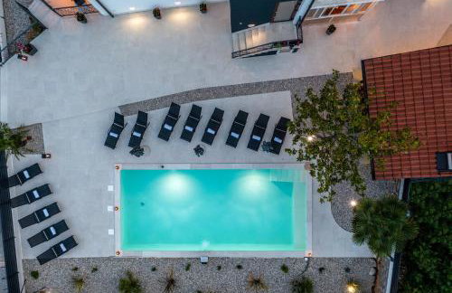 Villa Adriatic, App Rebecca with heated swimming pool, sew view, childrens playground, free parking - Photo 5