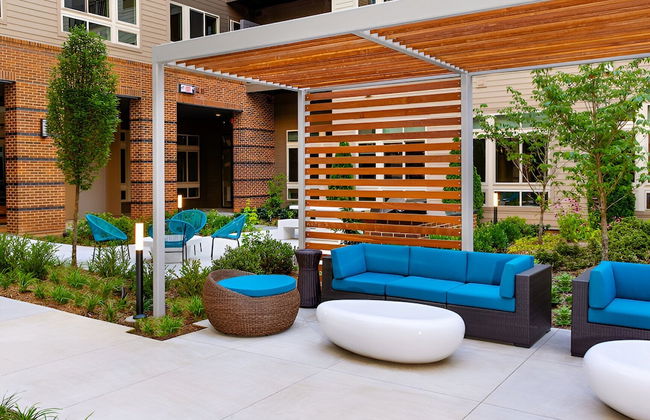 Spacious 2BR Apt with Den W Balcony - Foto 52