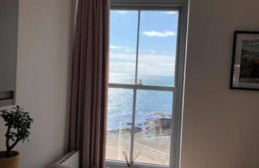 Luxury Sea View Apartment - One Bedroom - Foto 7