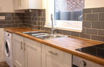 Grantham 3BR Retreat, Contractor Friendly & Parking - Foto 8