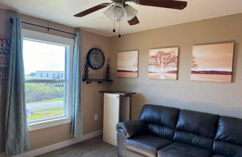 Relax & Unwind in a Serene Retreat Near the Beach - Foto 28