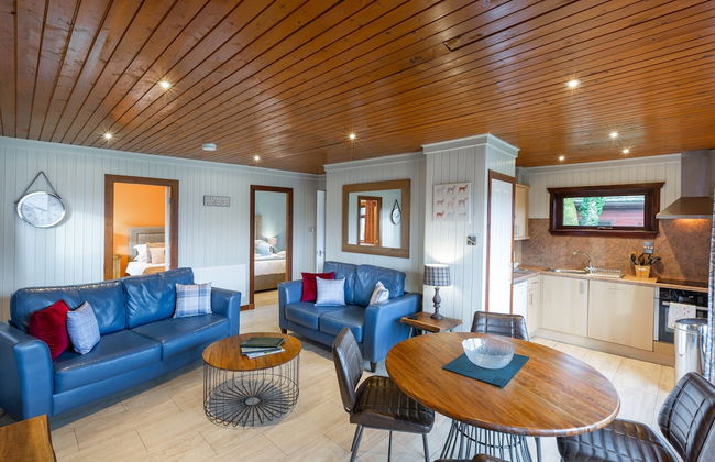 Birch 14 With Hot Tub, Newton Stewart - Photo 1