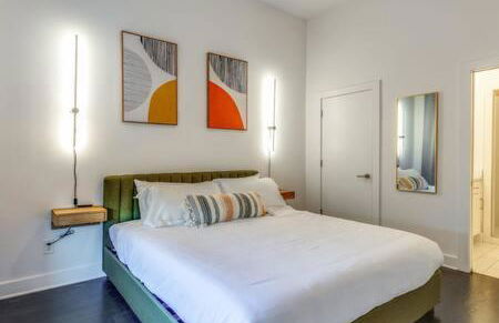 Stylish 4 Bed with Rooftop, Garage Near Hot Spots Less Than 5 Mins to Belmont, 10 Mins to Broadway, 24 Hour Hospitality Team, Perfect for Groups, Available for Long Term Rental - Foto 4