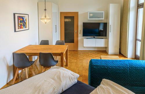 Charming City Apartment with parking spot - Foto 1