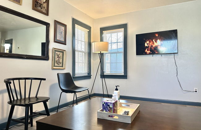 Comfy House With Fenced Yard I Step to Plaza Dist - Photo 4