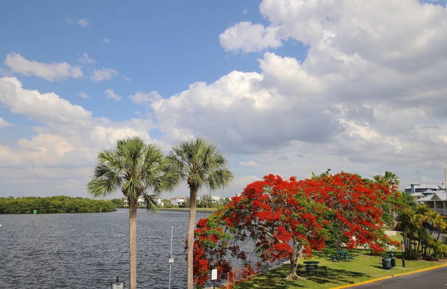 209 Little Harbor Inn - Photo 7