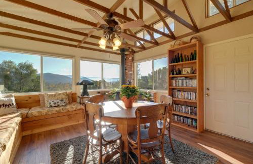 Secluded Mountain Hideaway < 8 Miles to Bass Lake! - Foto 9