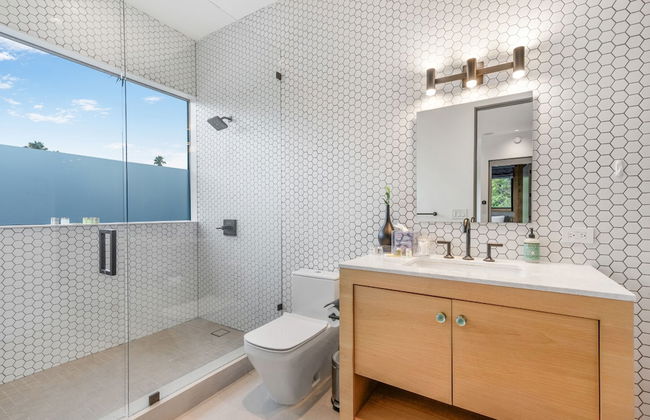 Beverly Glen Hillside Haven - Photo 18