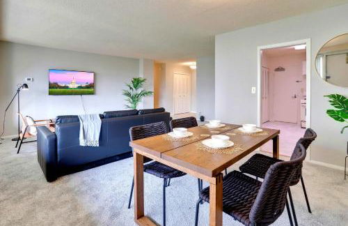 Stylish Apt Near Metro w Gym - Close to DC - Photo 1
