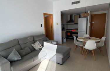 Apartamento con piscina ,parking y aire acondicionado - Foto 2