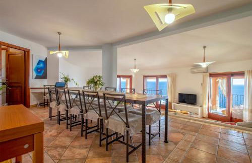 Villa Patty with infinity pool in front of the sea, parking and wifi - Foto 60