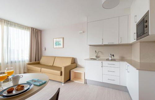 Atenea Park - Suites Apartments - Photo 132