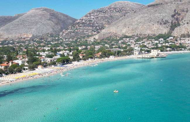 Giro in barca alla Grotta della Regina - Foto 1