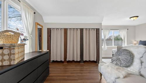 Warm and Inviting 3BR Craftsman with Big Kitchen - Foto 2