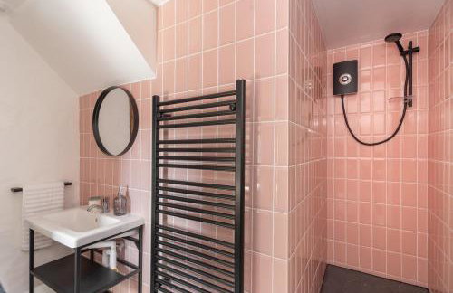 Naut Retreat, The Big Barn - Spacious & cosy cottage, walk to Porthcurno beach, Pedn Vouder & Minack Theatre - Photo 30