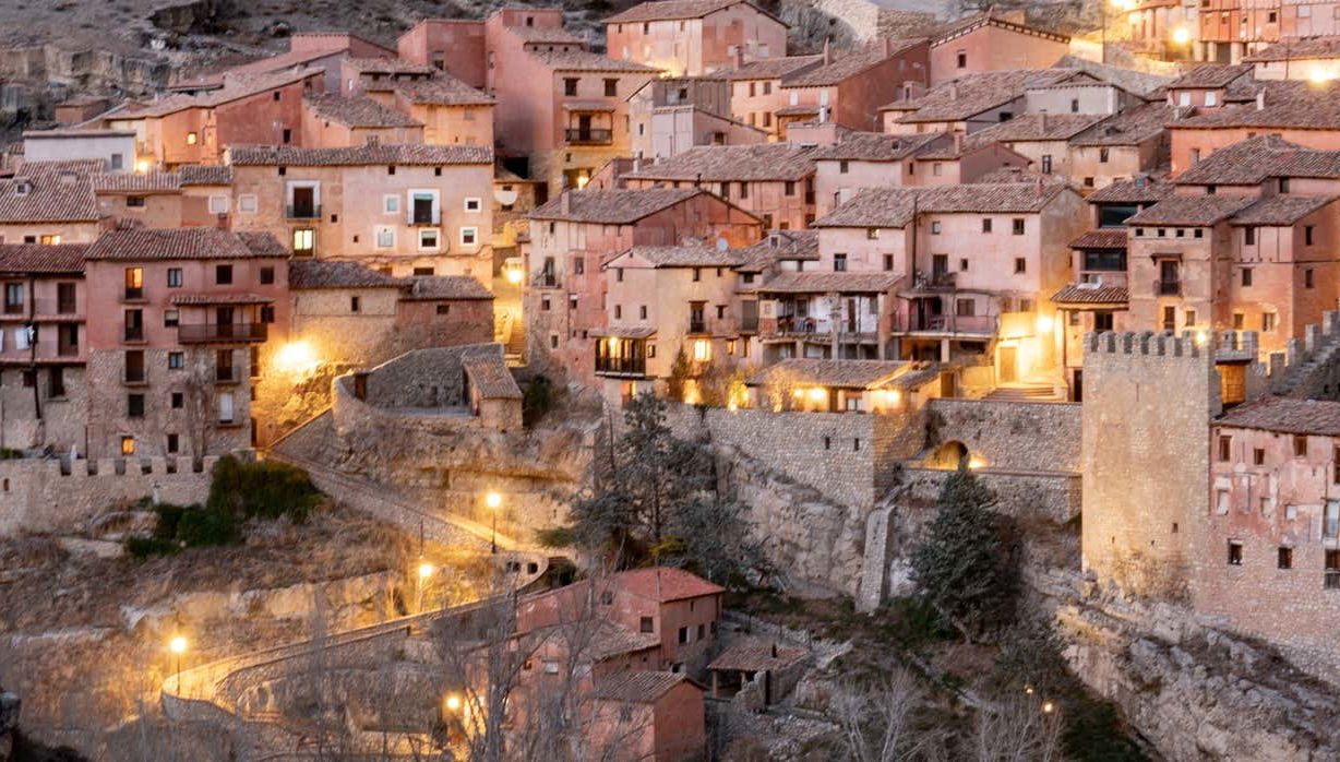 Tour ao entardecer por Albarracín