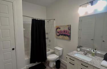 Top Floor Downtown 1BR, Stadium Views, 5 Min Walk to Stadium - Foto 7