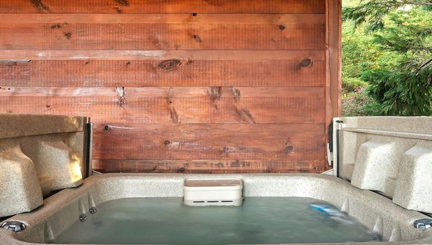 Views I Firepit I Pool Table I Hot Tub I Sleeps 4 - Foto 4, Habitación