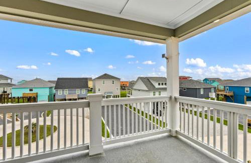 Relax And Sea NEW Luxury Canal-View Escape Gated Community Firepit and Decks - Foto 47