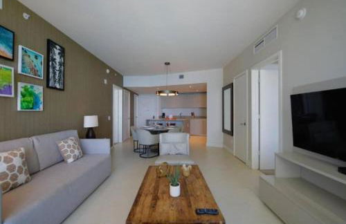 Beachfront Condo with Mesmerizing Views - Foto 32