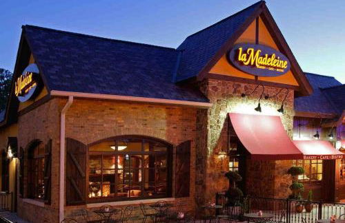 At Home by Mall of GA! - Foto 29