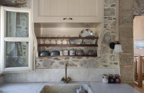 Stone house 1883 Kymi with pool - Photo 25