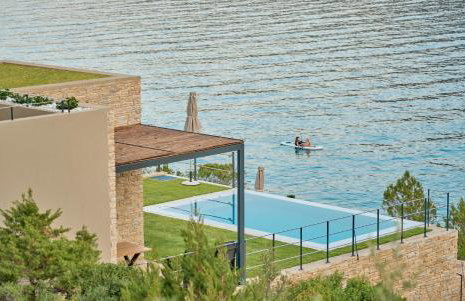 Into The Blue Suites - Photo 1