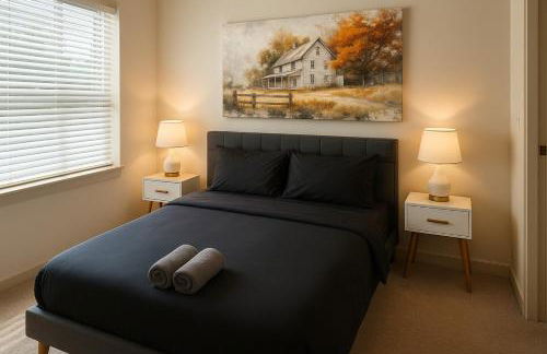 Serene 2BR Escape Midrise Living - Foto 7