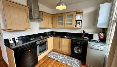 Lovely 1 Bed Apartment a step to Zone 2 Station - London - Foto 4