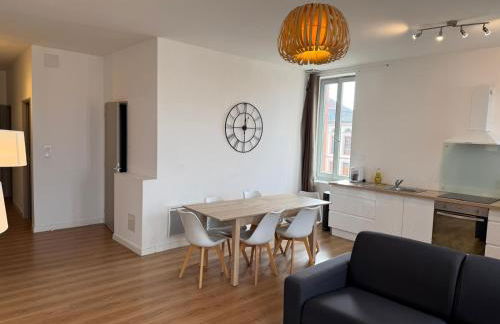 ABEILLE - 2 chambres et 1 canapé-lit, 1er étage, parking - Foto 10