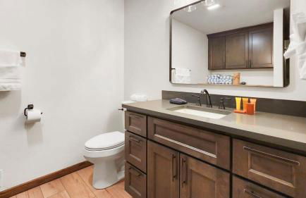 3BR+Loft Modern Mountain Retreat w Hot Tub - Foto 23