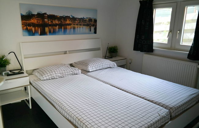 6 Pers - Holiday Home With Sunny Terrace by a Typical Dutch Canal - Foto 5