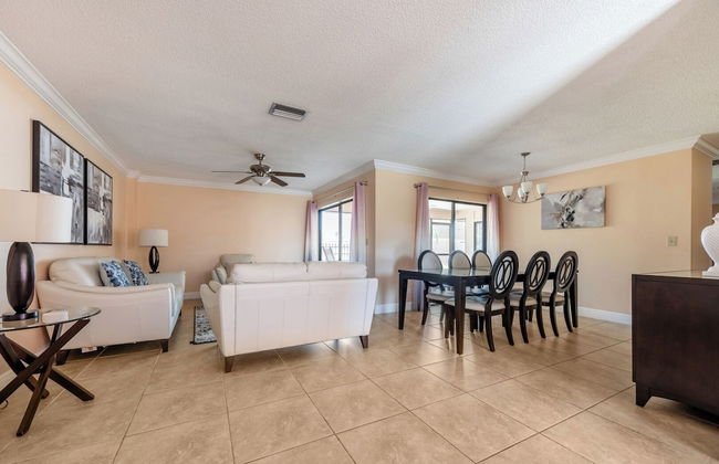 Renovated 3BR Dog Friendly Pond View W/D - Foto 15