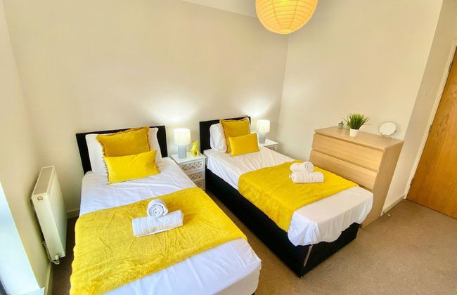 5-bed Townhouse Salford Deep Cleaned - Foto 8