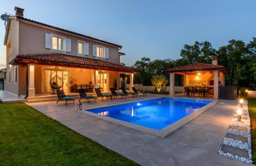 Villa Vega - Photo 2