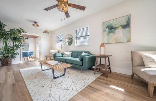 Newly Renovated | Minutes to Riverwalk & Beaches | Tampa Heights - Foto 1