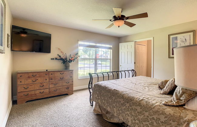 Fantastic 7 Bed 6 Bath in Prestigious Gated Comm - Foto 52