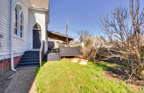 Newry Retreat in Converted Church with Shared Patio! - Foto 20