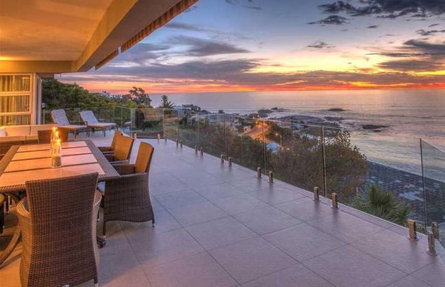 Modern Apartment in Camps Bay w Private Pool Houghton Steps - Photo 1