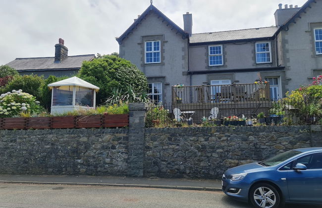 4Br Stunning Sea View Escape-near Snowdonia & Coastal Trails - Photo 42