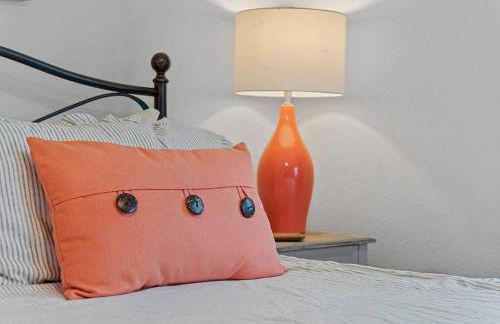 Beachside Condo w Stunning Lake Views - Foto 21