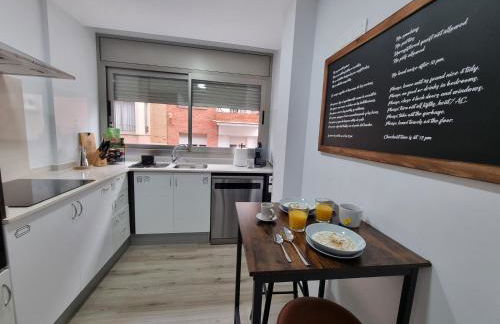 QEhome - confort, parking y cargador EV en el centro de Manresa - Photo 18